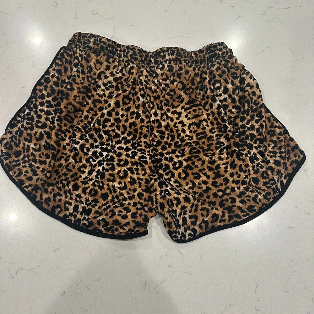 Shosho Womens Leopard Print Dolphin Shorts Black Trim Drawstring Pockets Size L